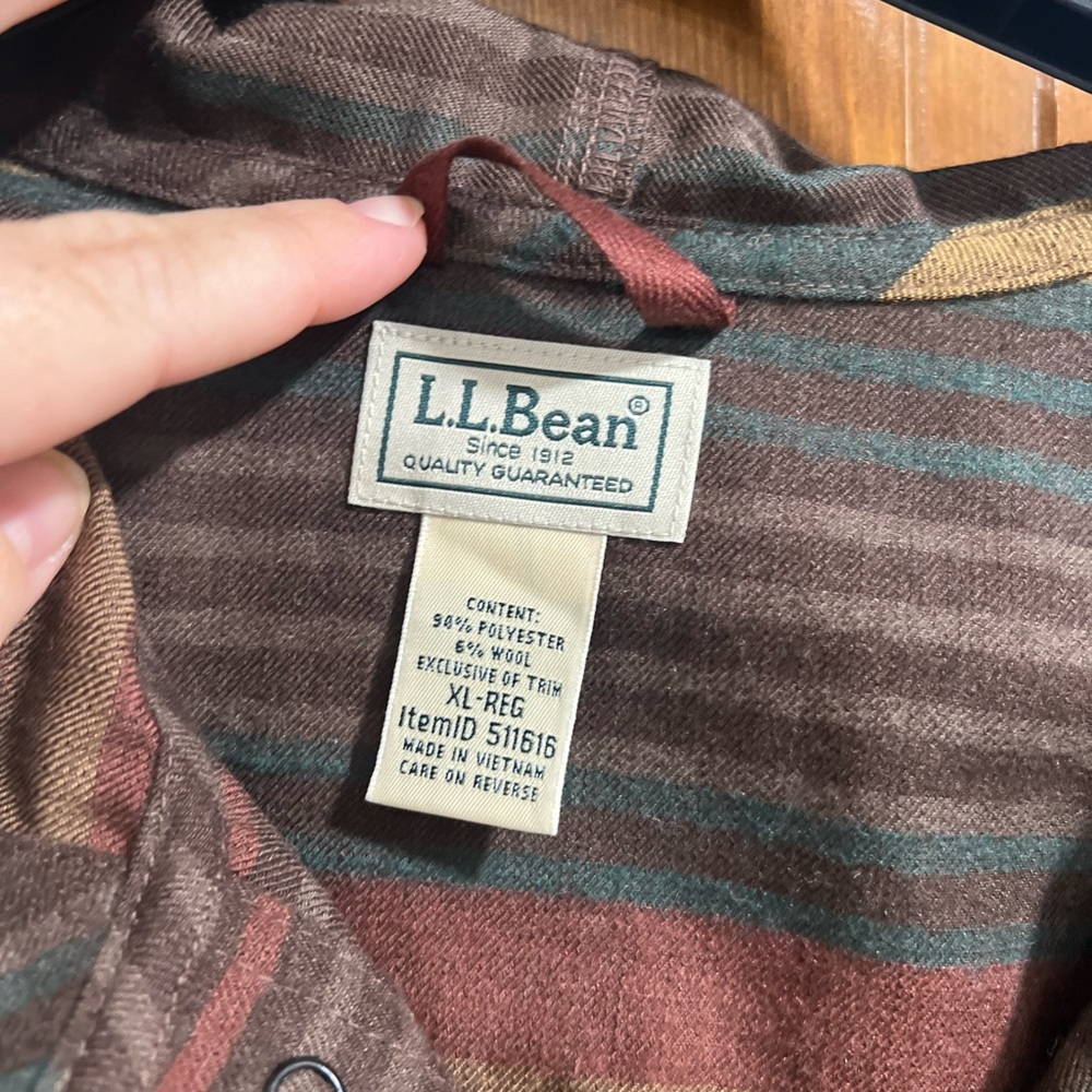 LL Bean Men's Katahdin Performance Flannel Anorak - Picture 13 of 14